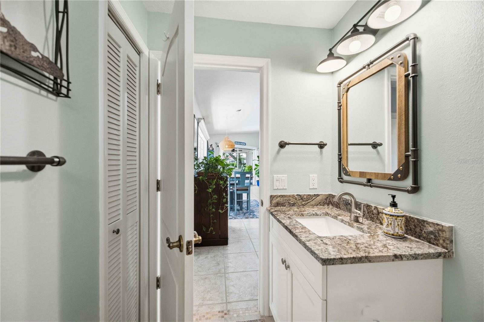 LAUREL WOODLANDS - Residential