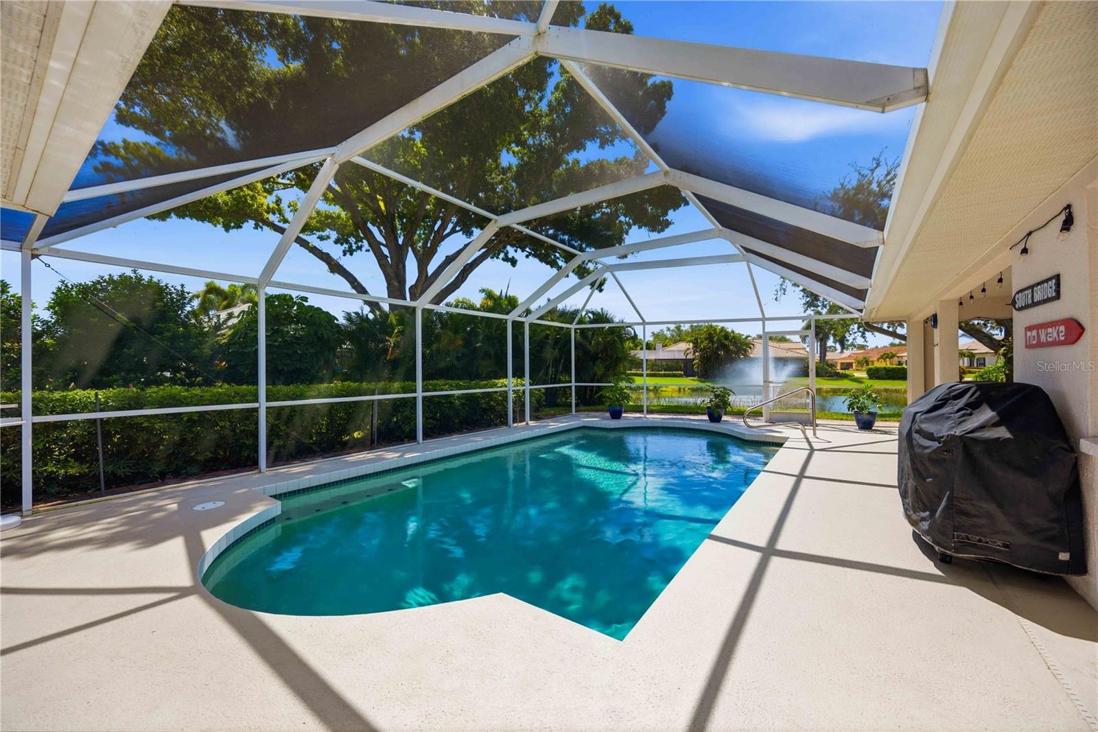 LAUREL WOODLANDS - Residential