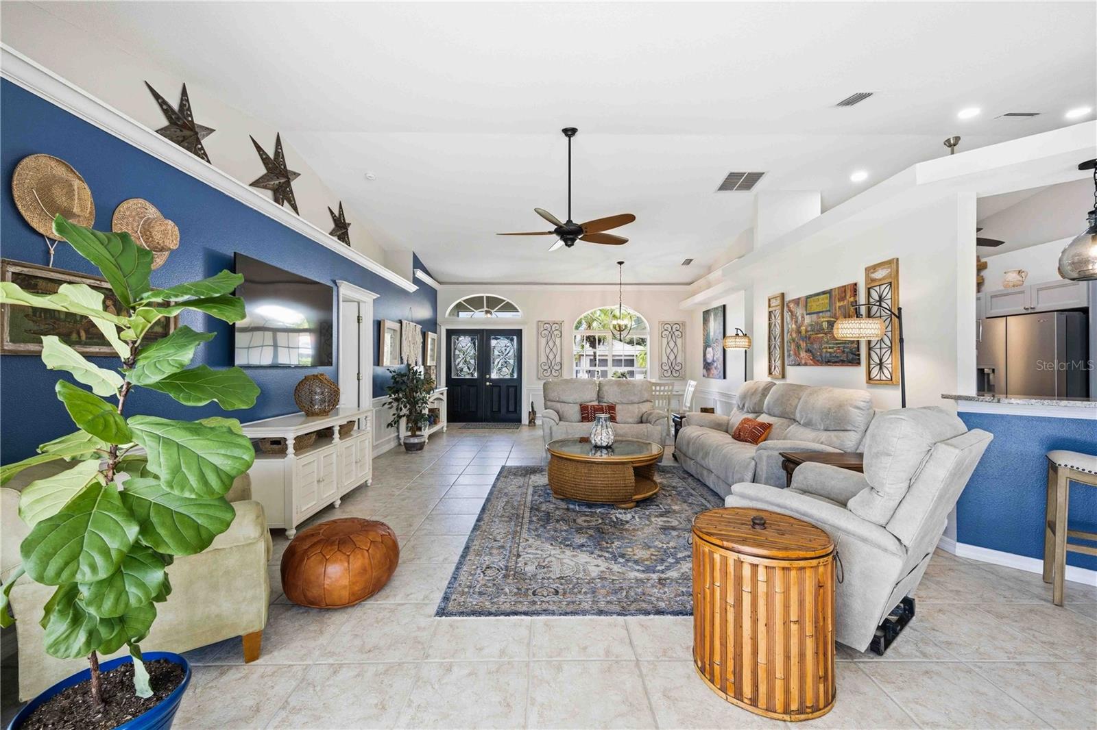 LAUREL WOODLANDS - Residential