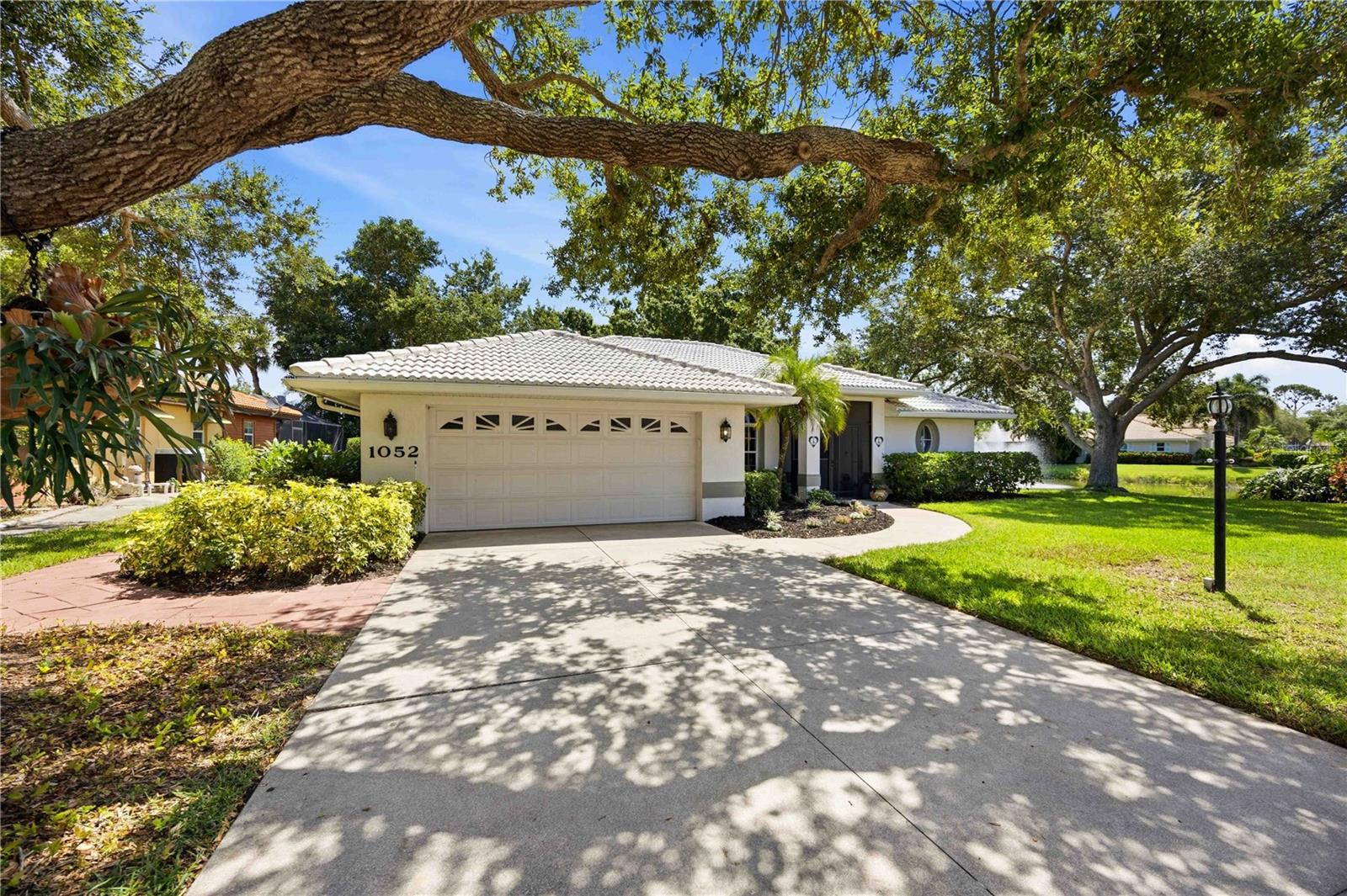 LAUREL WOODLANDS - Residential