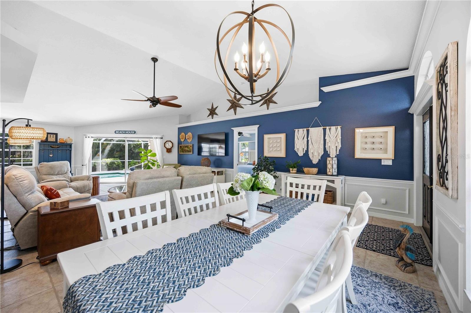 LAUREL WOODLANDS - Residential