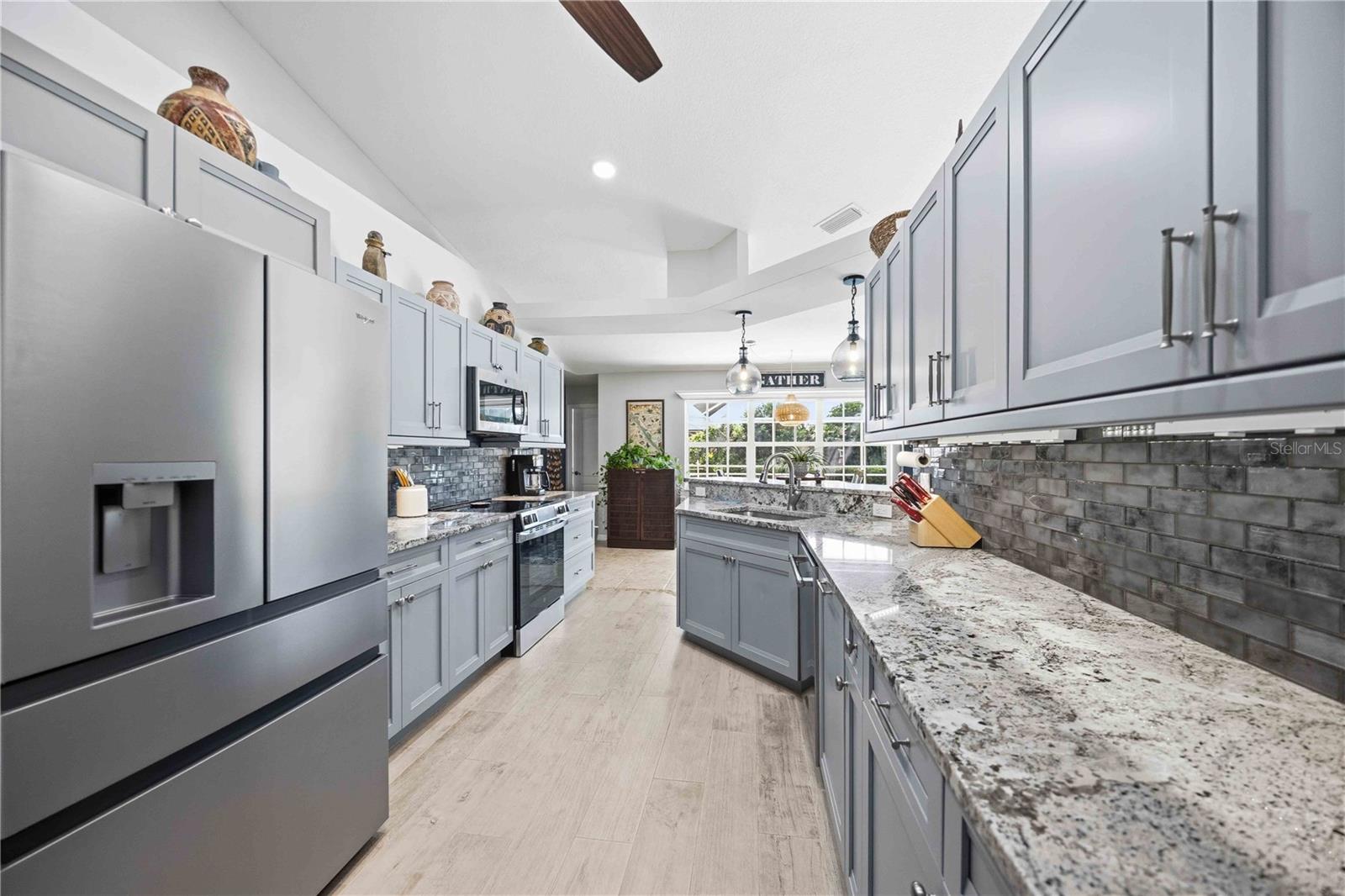 LAUREL WOODLANDS - Residential