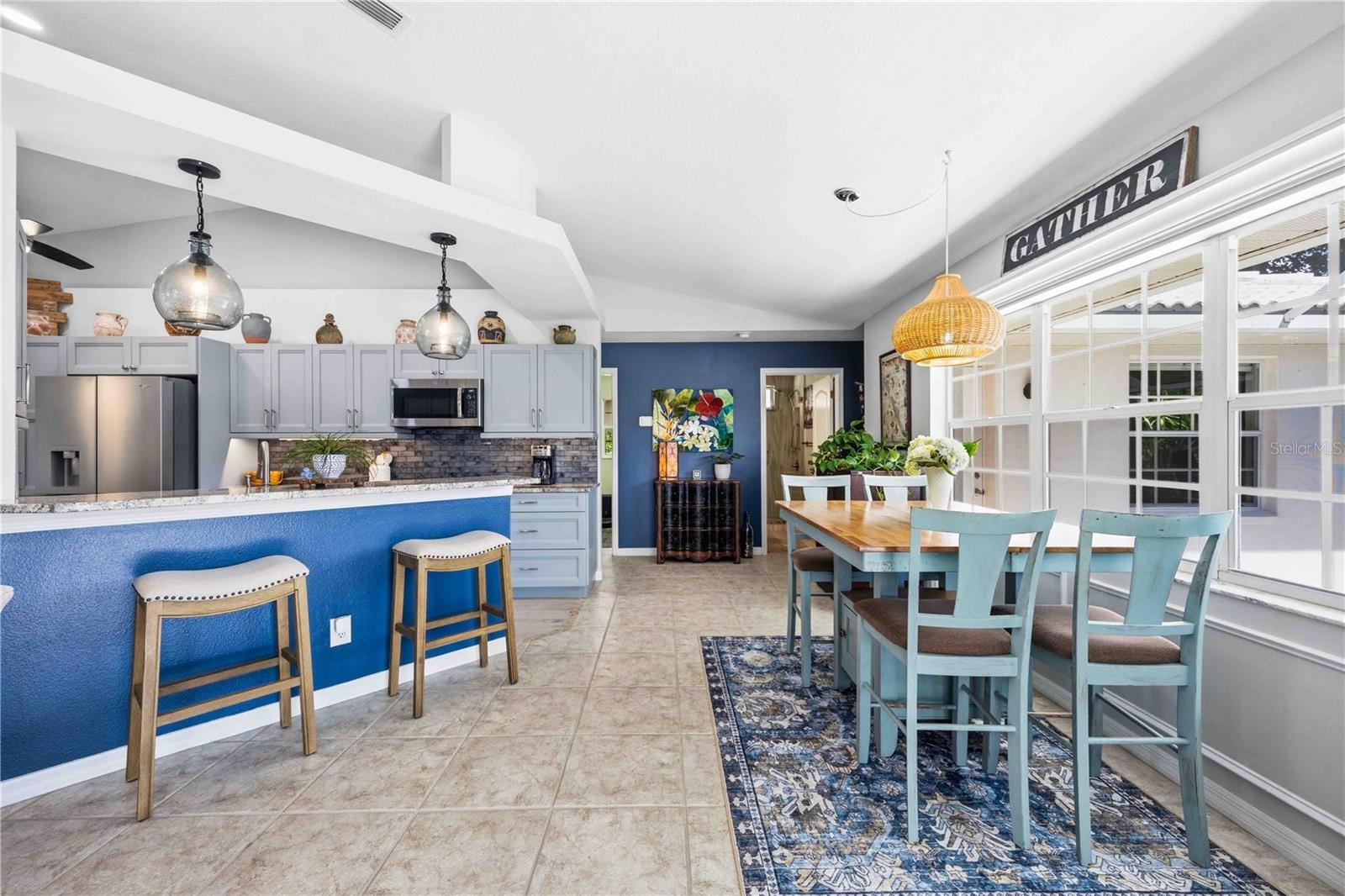 LAUREL WOODLANDS - Residential