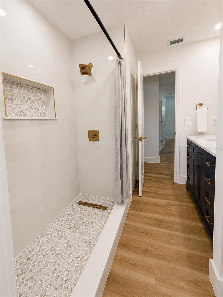 WINTER PARK PINES MERRIE OAKS - Residential
