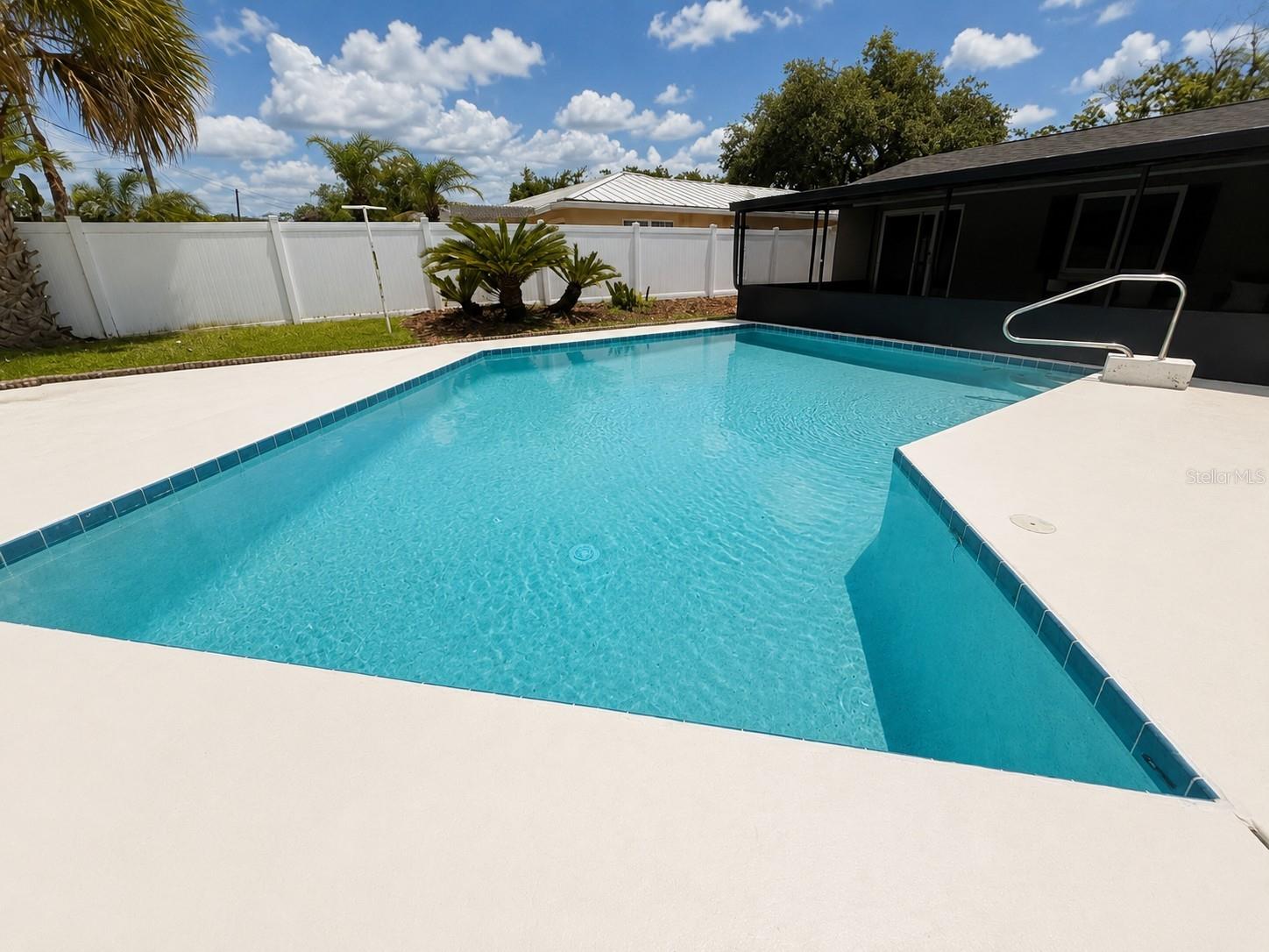 WINTER PARK PINES MERRIE OAKS - Residential
