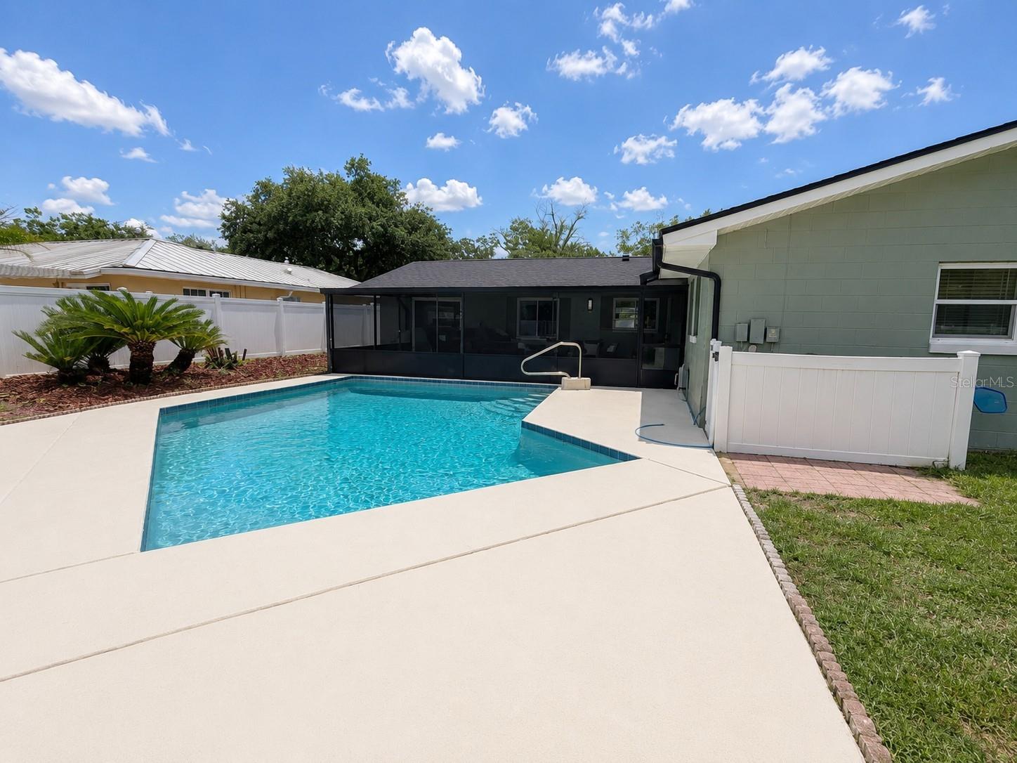 WINTER PARK PINES MERRIE OAKS - Residential