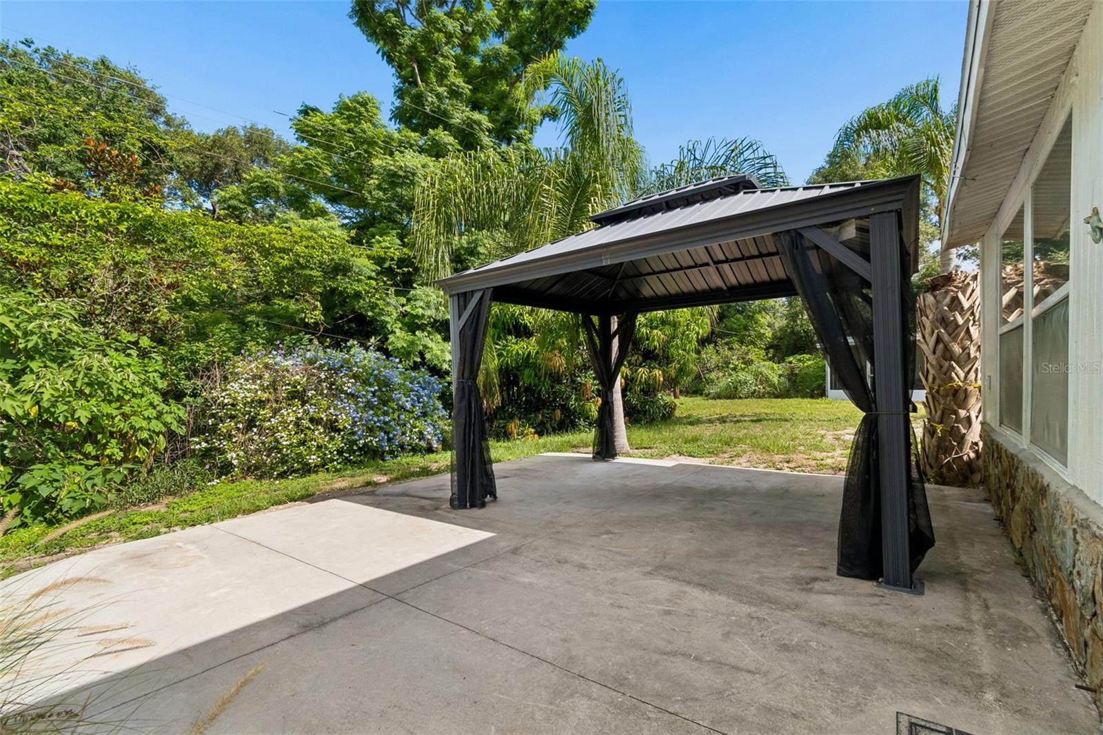 VIRGINIA GROVES ESTATES 1ST ADD - Residential