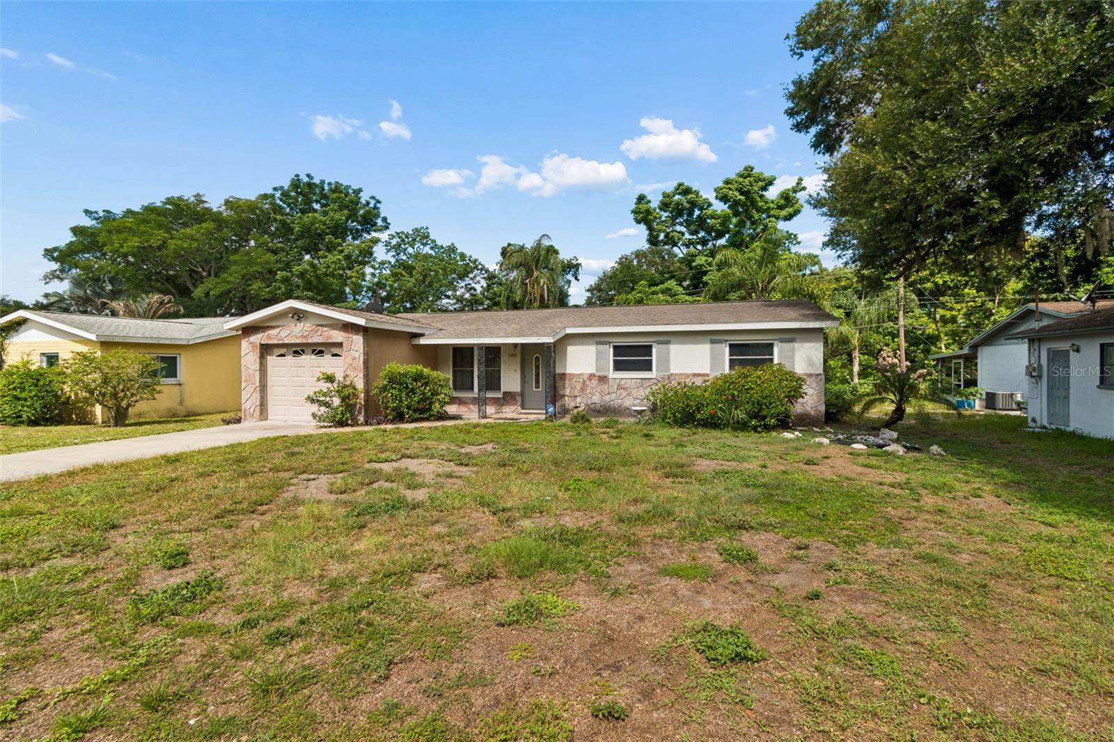 VIRGINIA GROVES ESTATES 1ST ADD - Residential