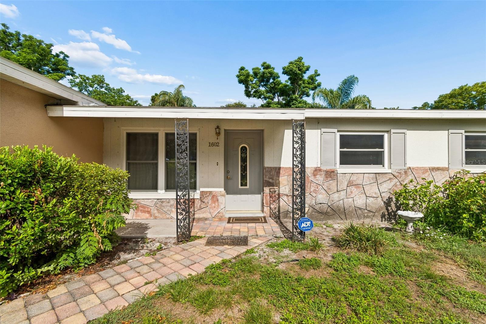 VIRGINIA GROVES ESTATES 1ST ADD - Residential