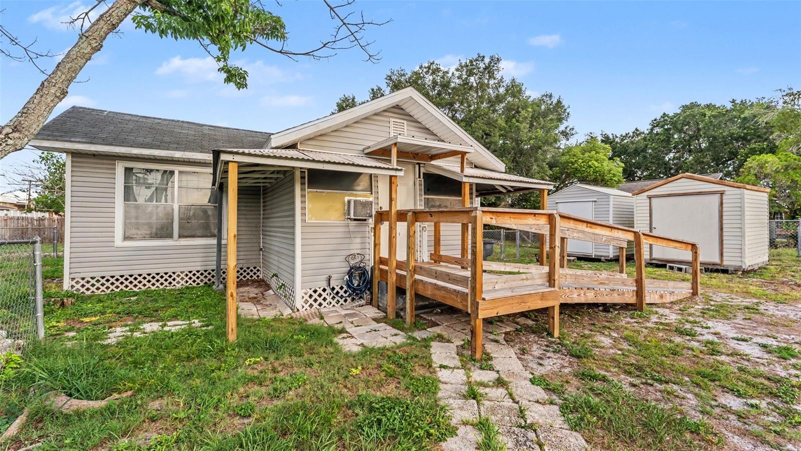 HOWENOCA HILLS SUB - Residential