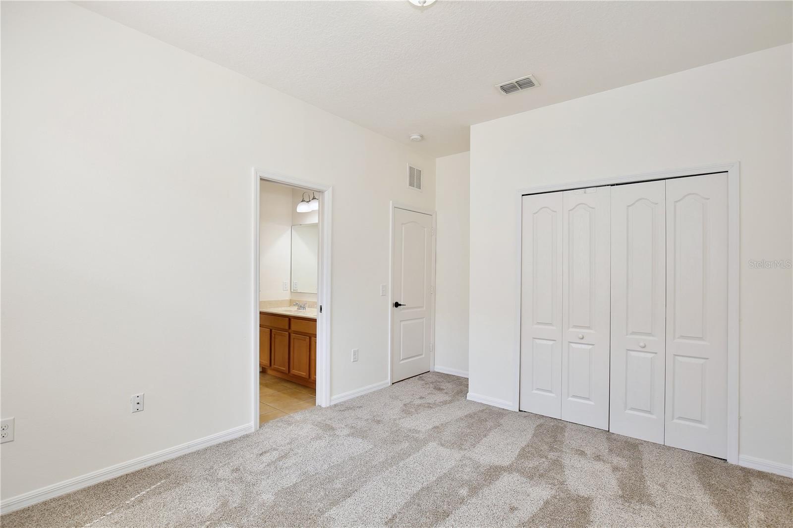 NORTH SHORE VILLAGE - Residential Lease