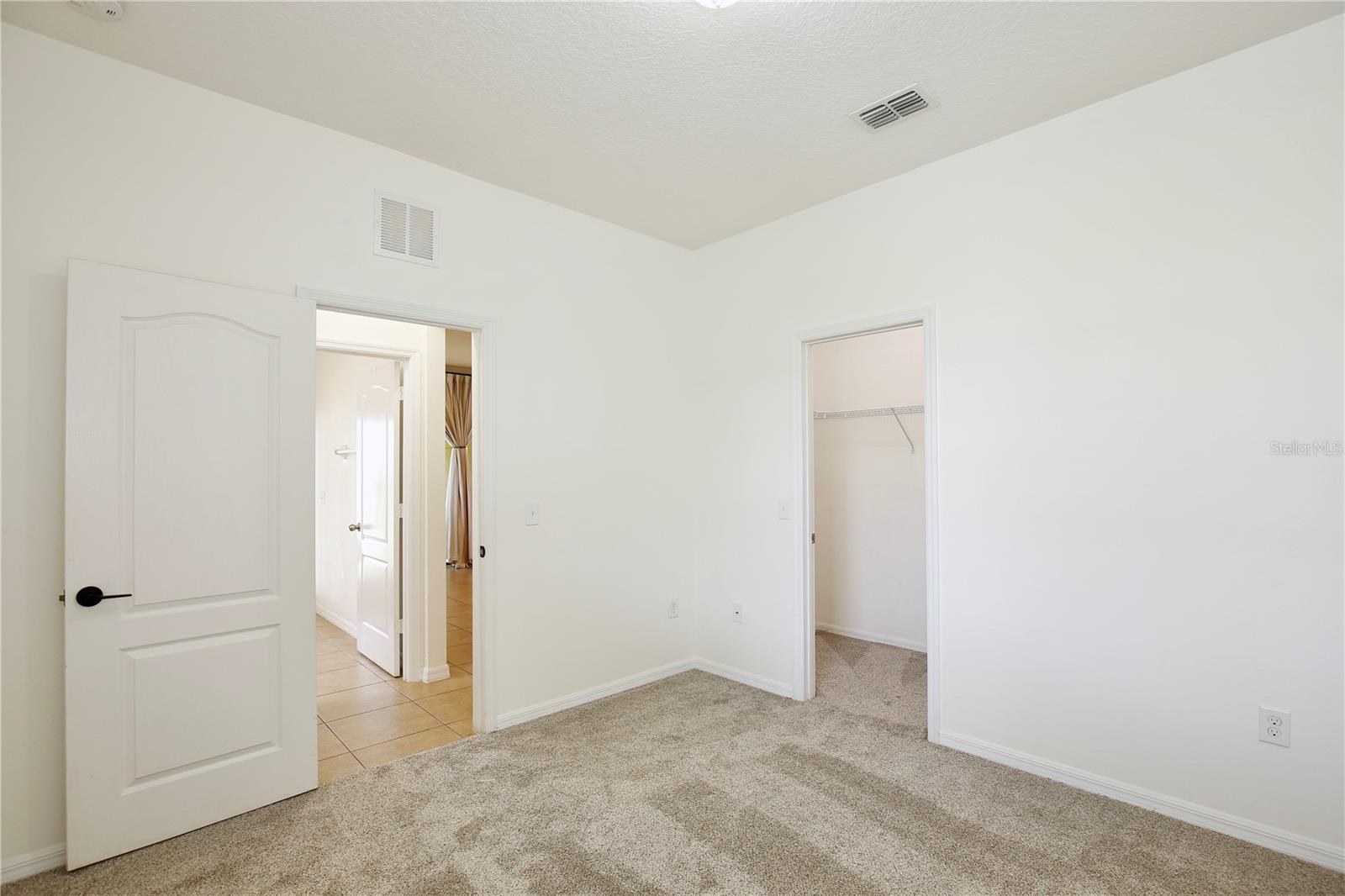 NORTH SHORE VILLAGE - Residential Lease