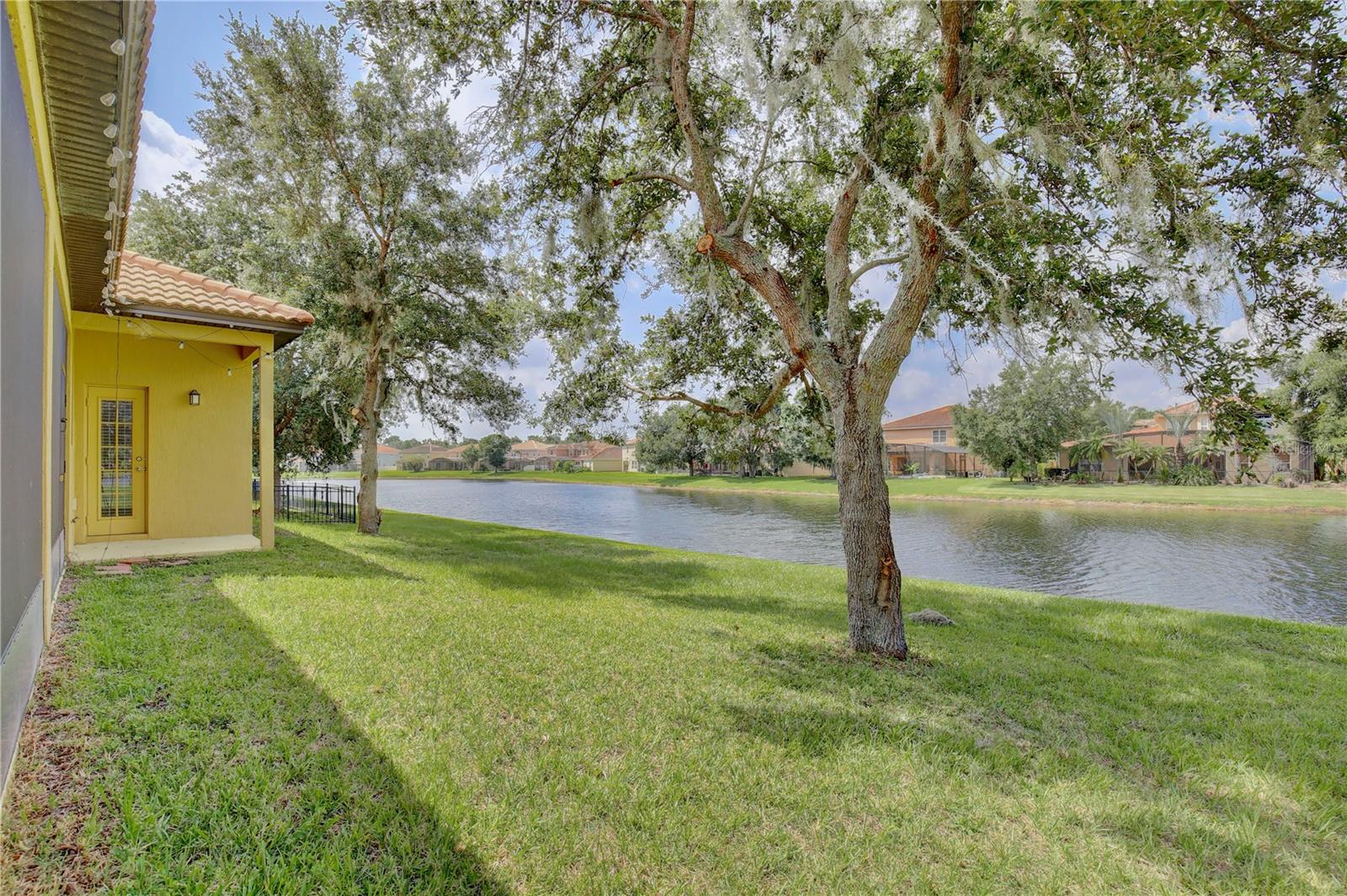 NORTH SHORE VILLAGE - Residential Lease
