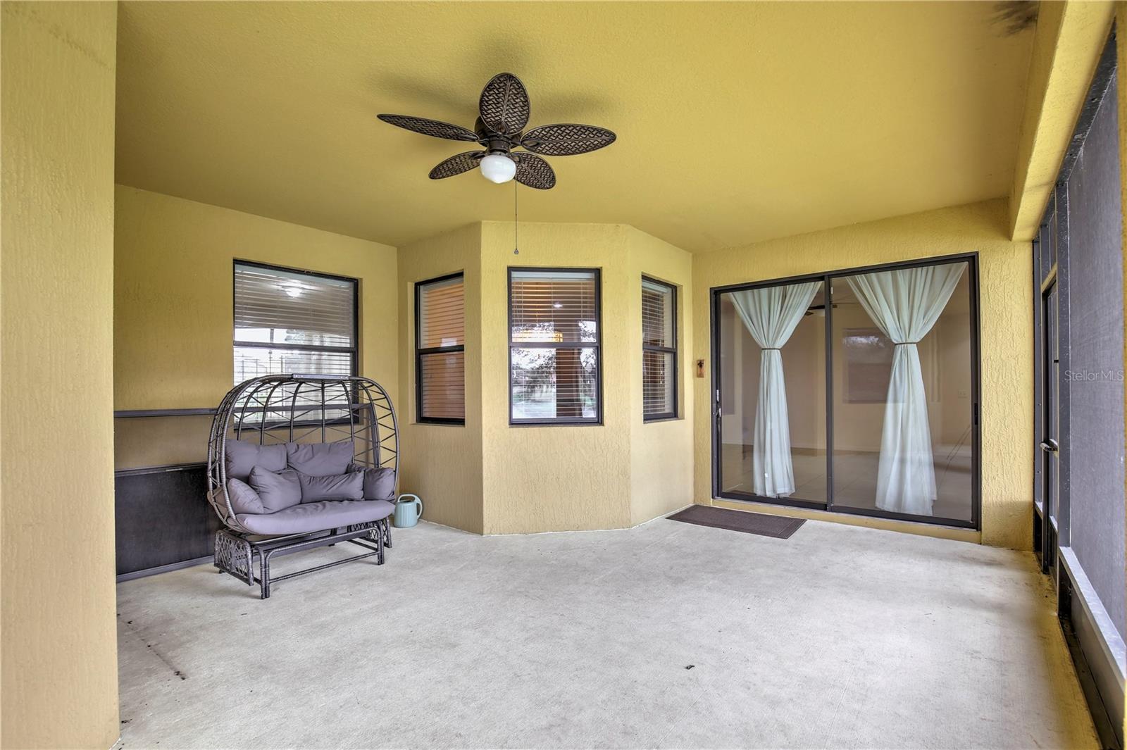 NORTH SHORE VILLAGE - Residential Lease