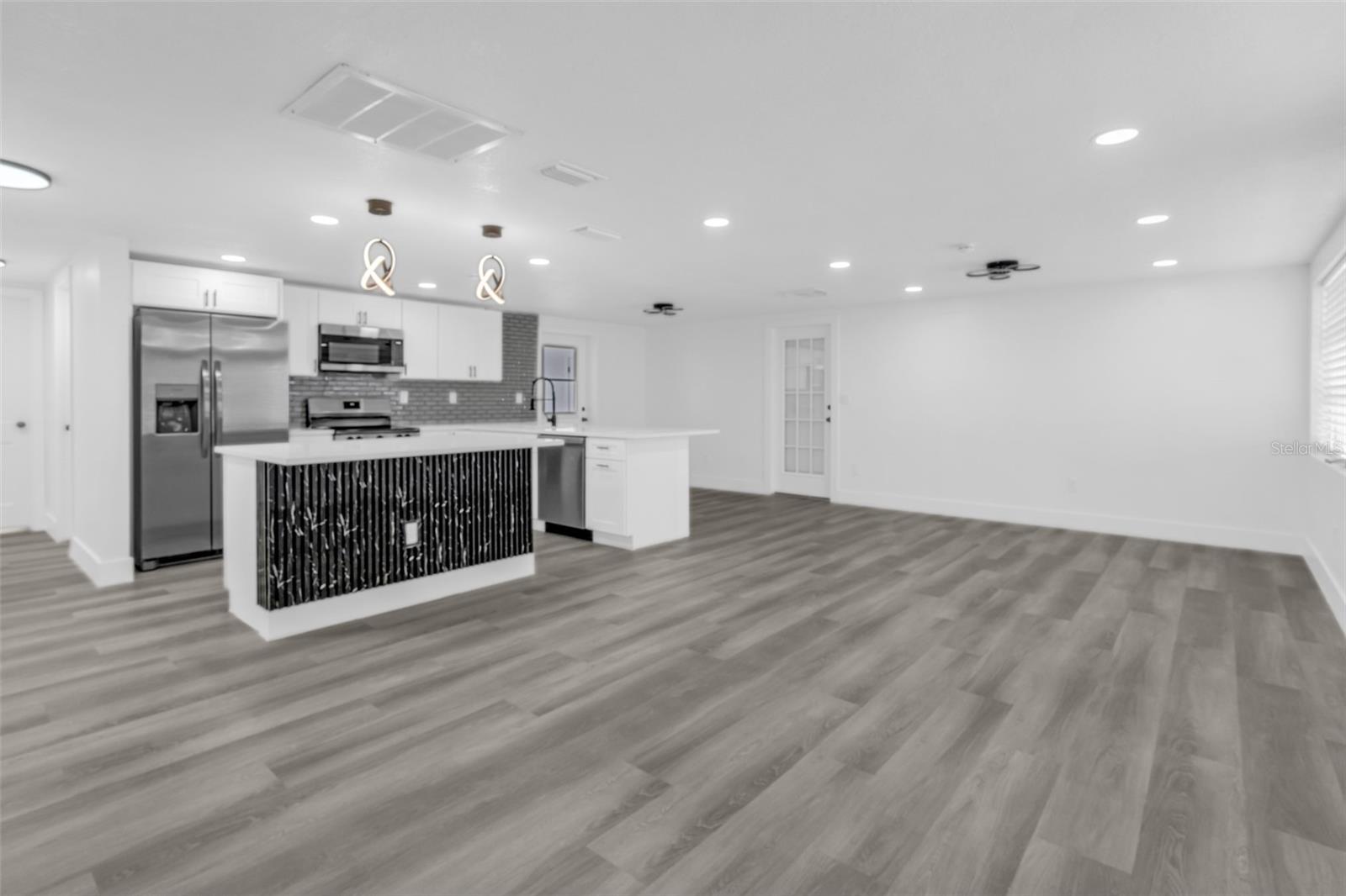 ALOHA GARDENS - Residential