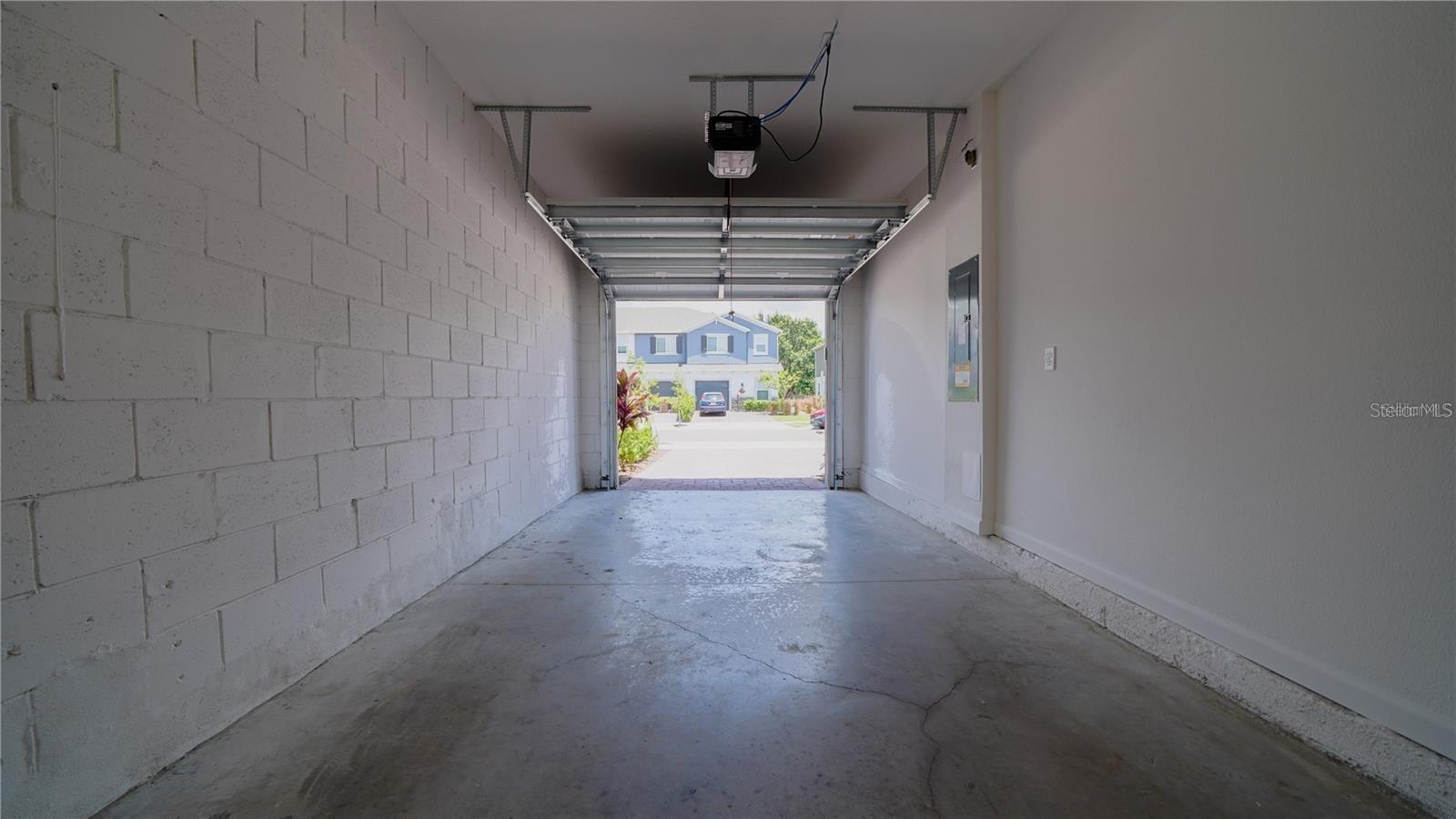 TOWNS AT NARCOOSSEE COMMONS - Residential Lease