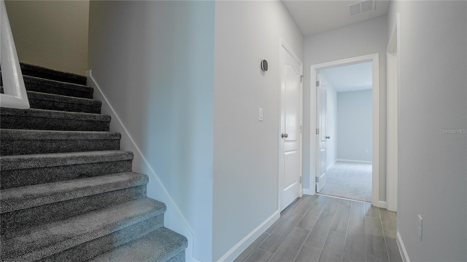 TOWNS AT NARCOOSSEE COMMONS - Residential Lease