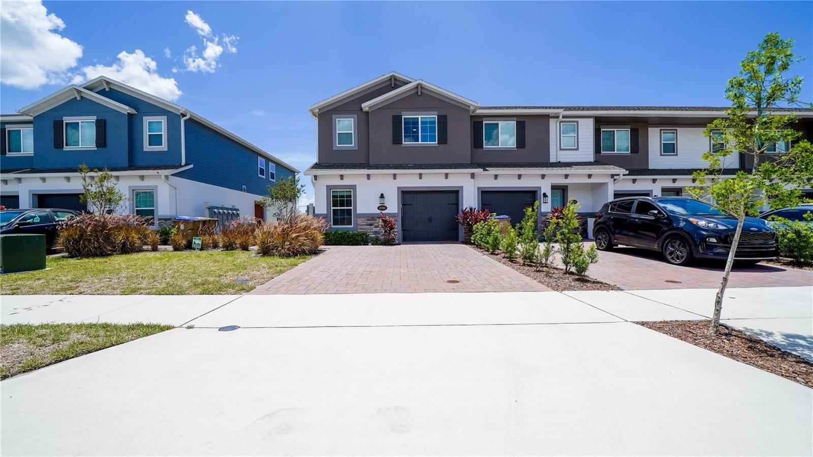 TOWNS AT NARCOOSSEE COMMONS - Residential Lease
