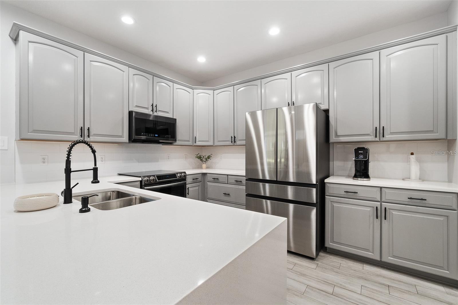 STRATFORD GREEN - Residential Lease