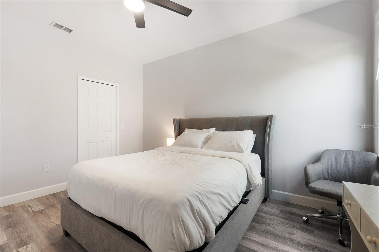 STRATFORD GREEN - Residential Lease