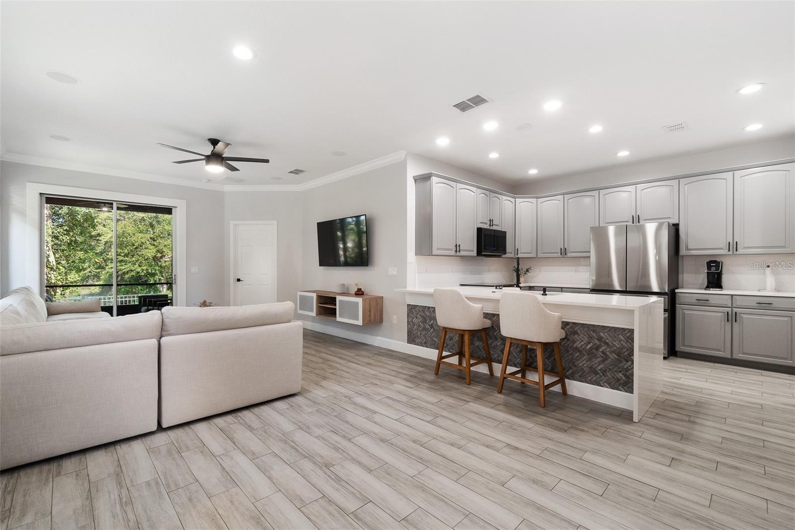 STRATFORD GREEN - Residential Lease
