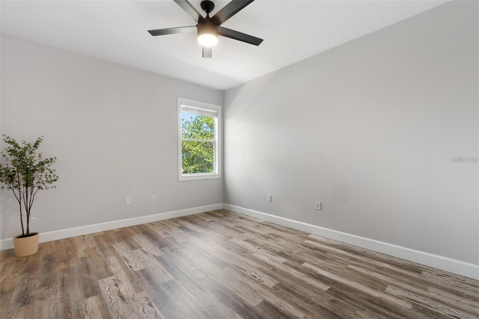 STRATFORD GREEN - Residential Lease