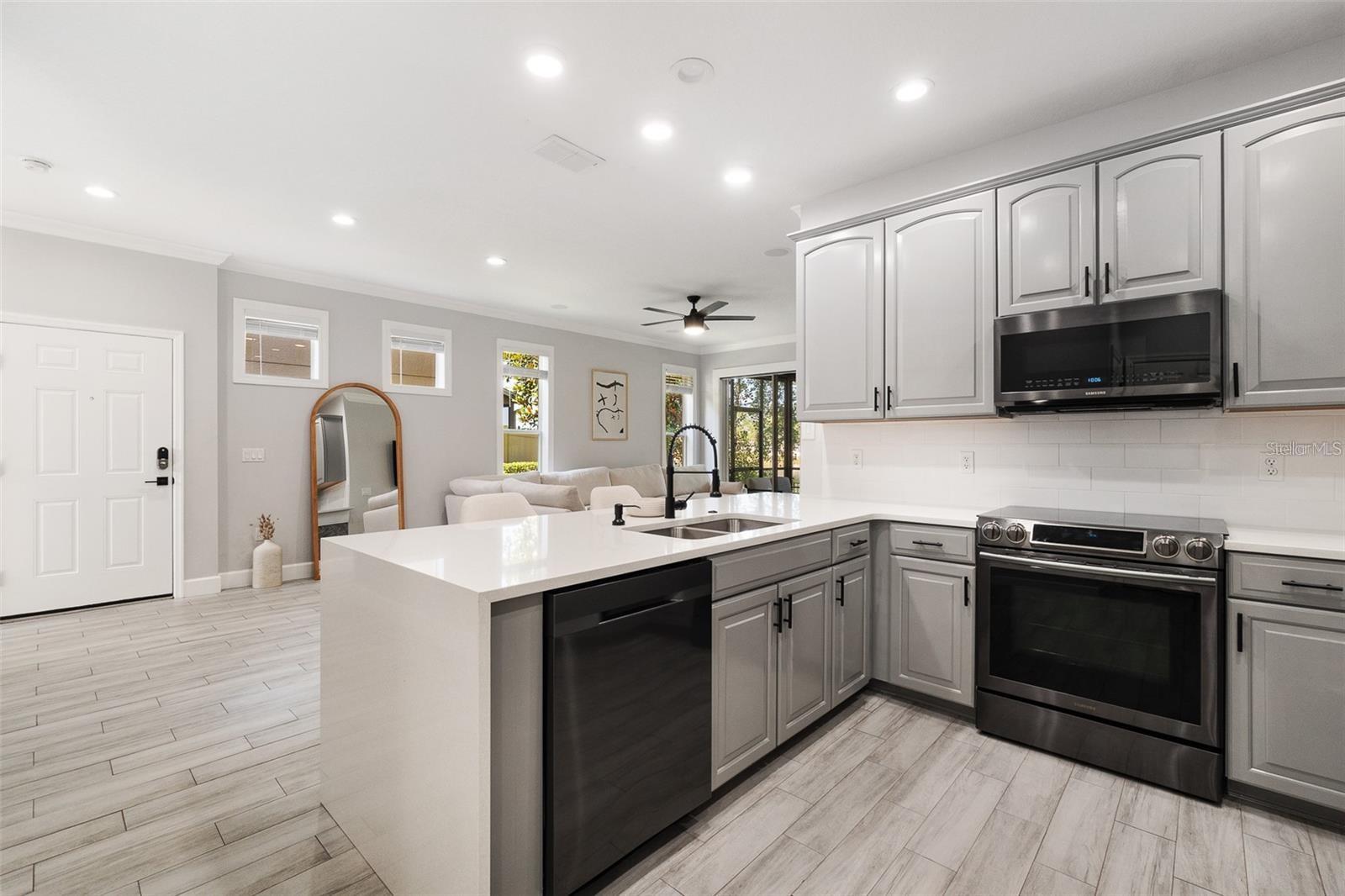 STRATFORD GREEN - Residential Lease
