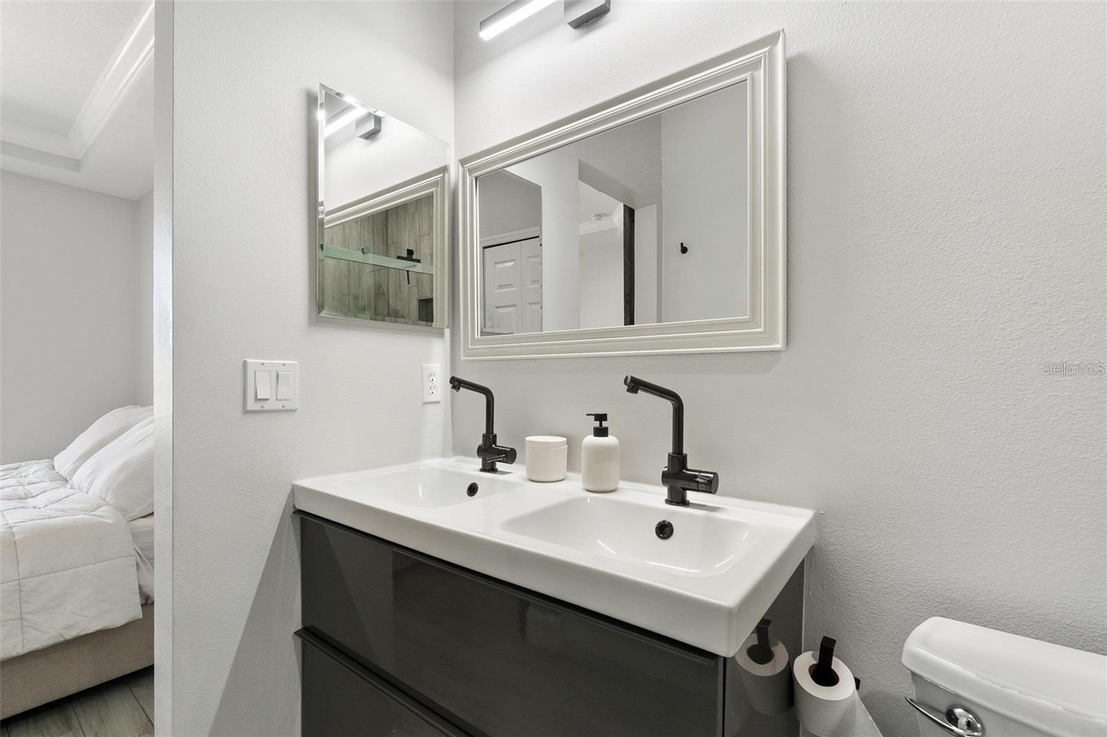 STRATFORD GREEN - Residential Lease