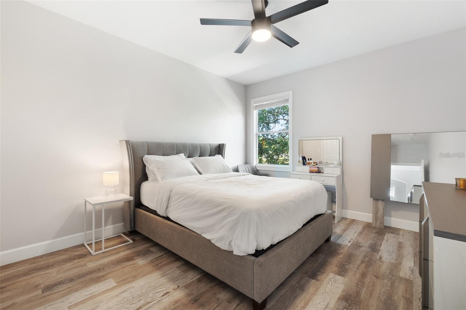 STRATFORD GREEN - Residential Lease