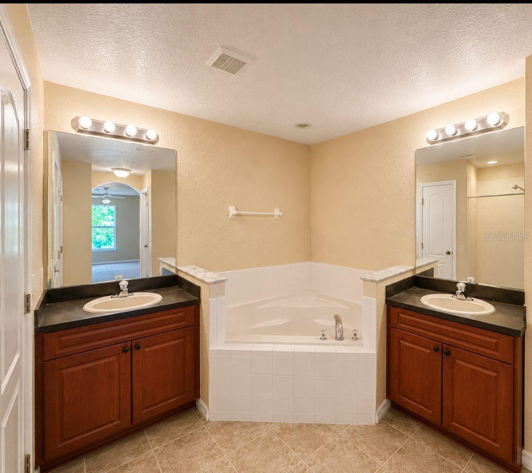 POINCIANA NBRHD 2 VILL 8 - Residential