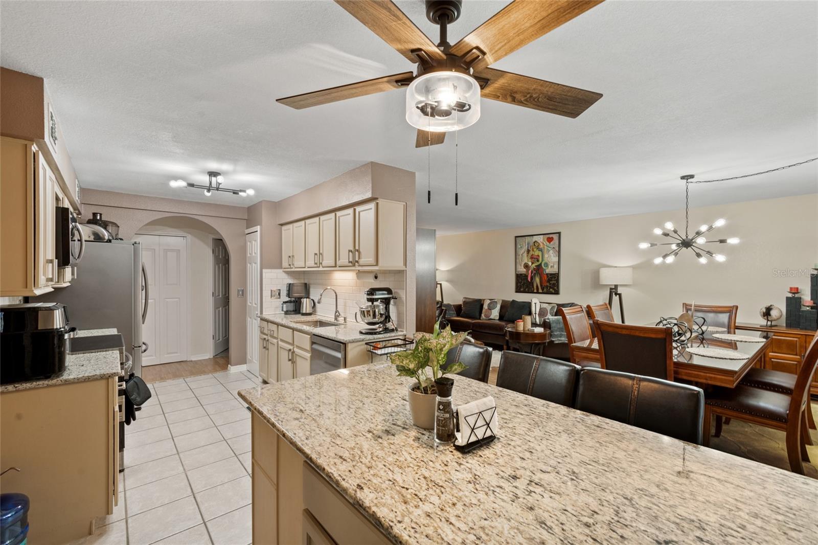 LEESBURG COACH HOUSES AT LEESBUG CONDO - Residential