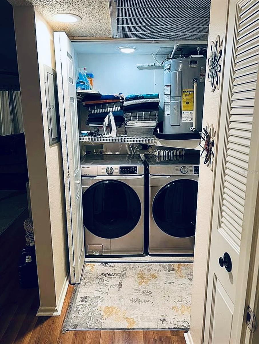 IMPERIAL OAKS CONDO - Residential