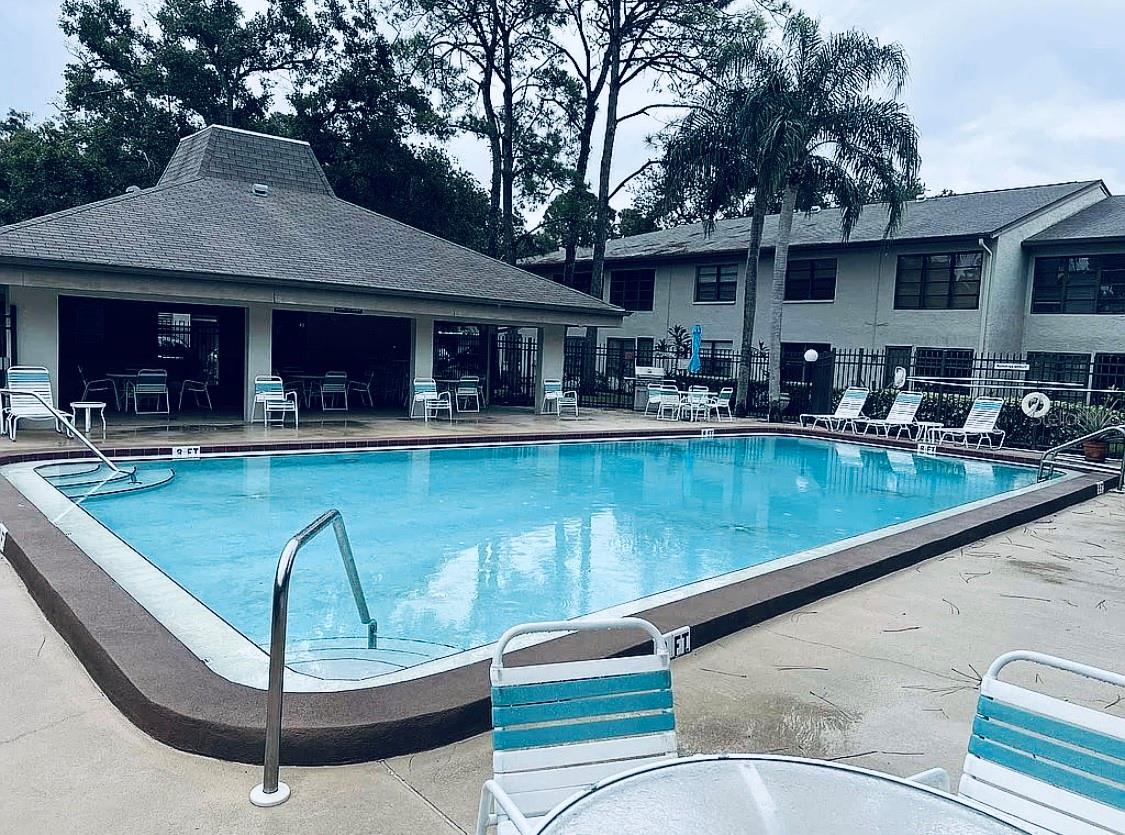 IMPERIAL OAKS CONDO - Residential