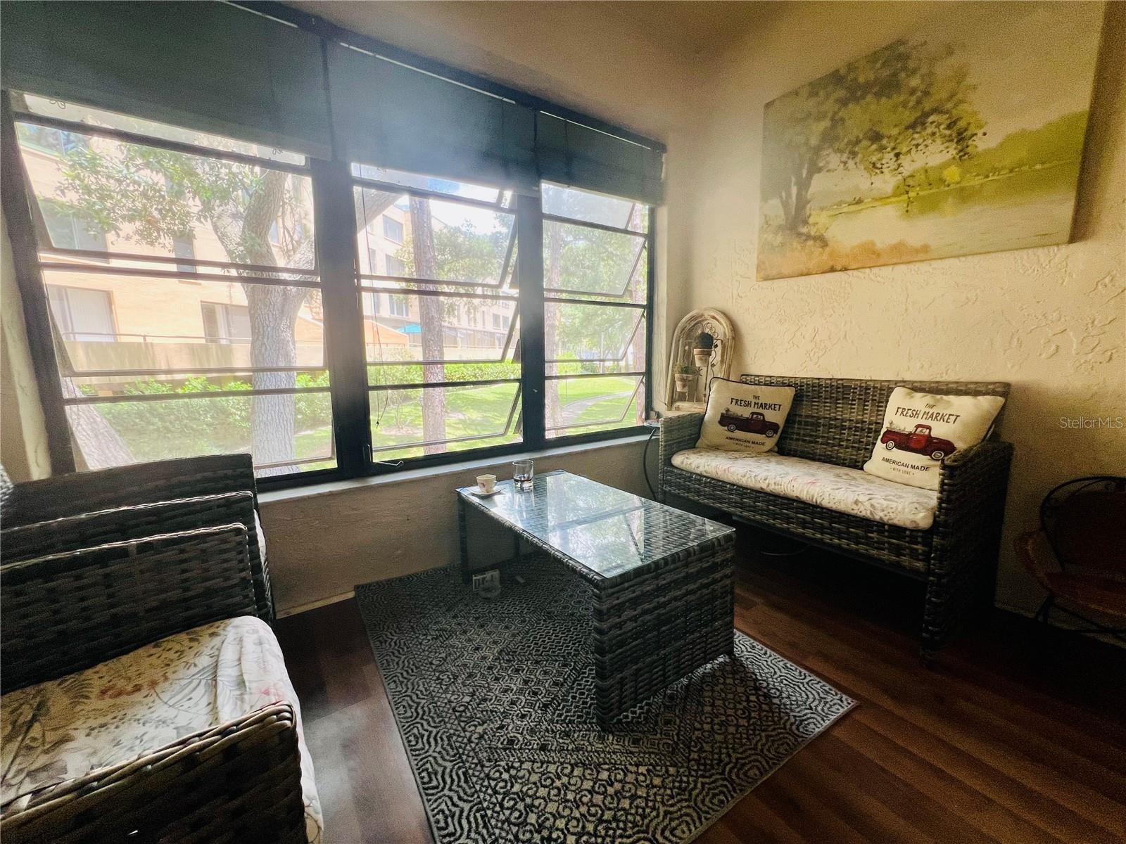 IMPERIAL OAKS CONDO - Residential