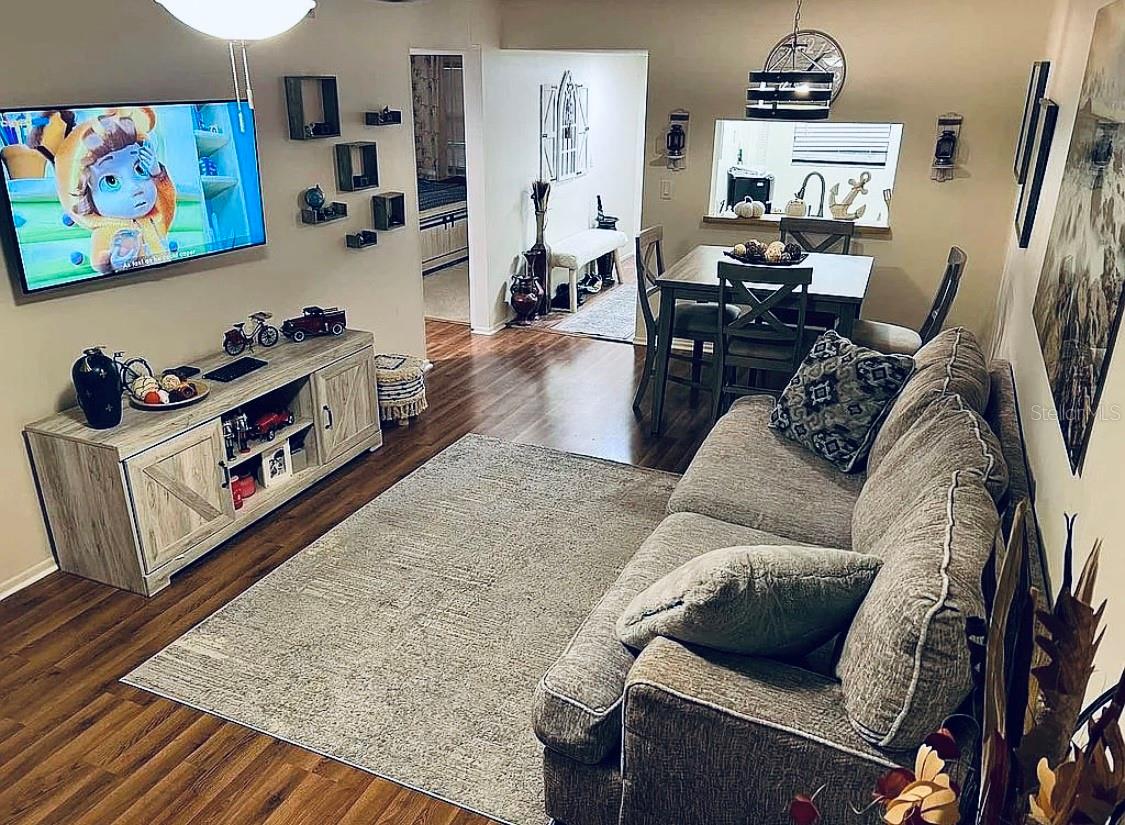 IMPERIAL OAKS CONDO - Residential