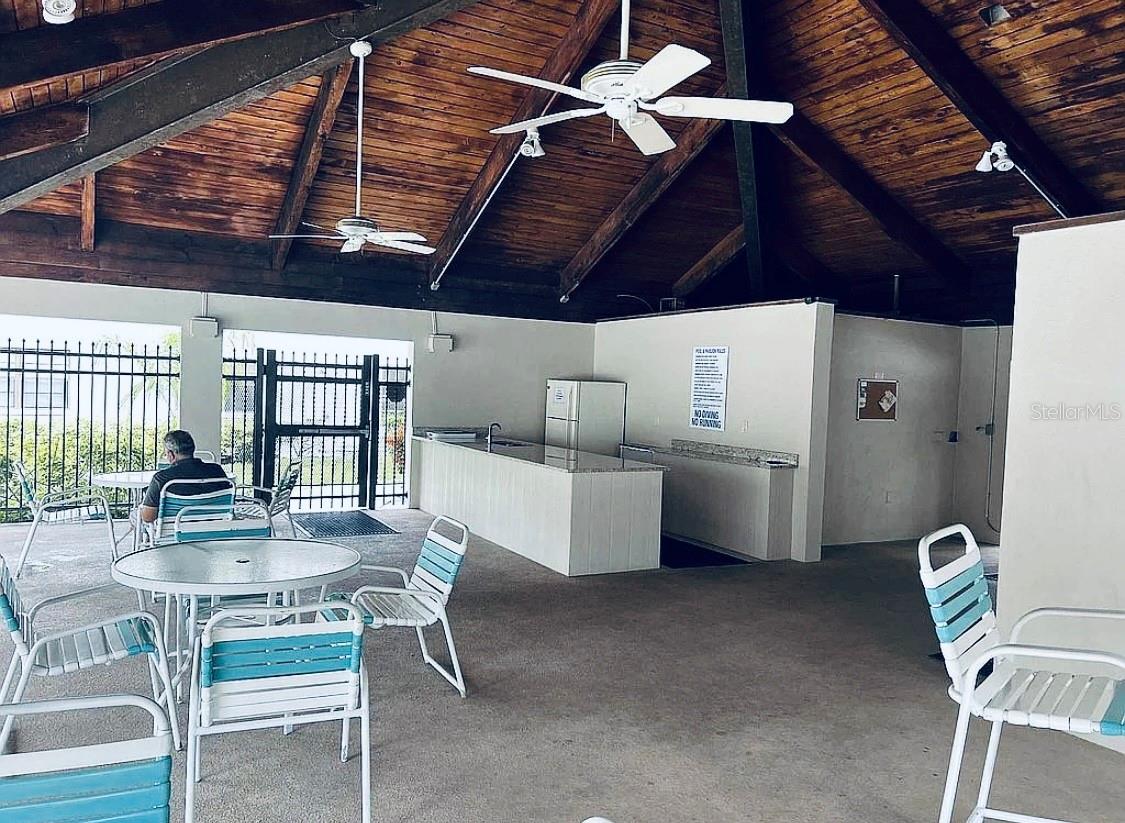 IMPERIAL OAKS CONDO - Residential
