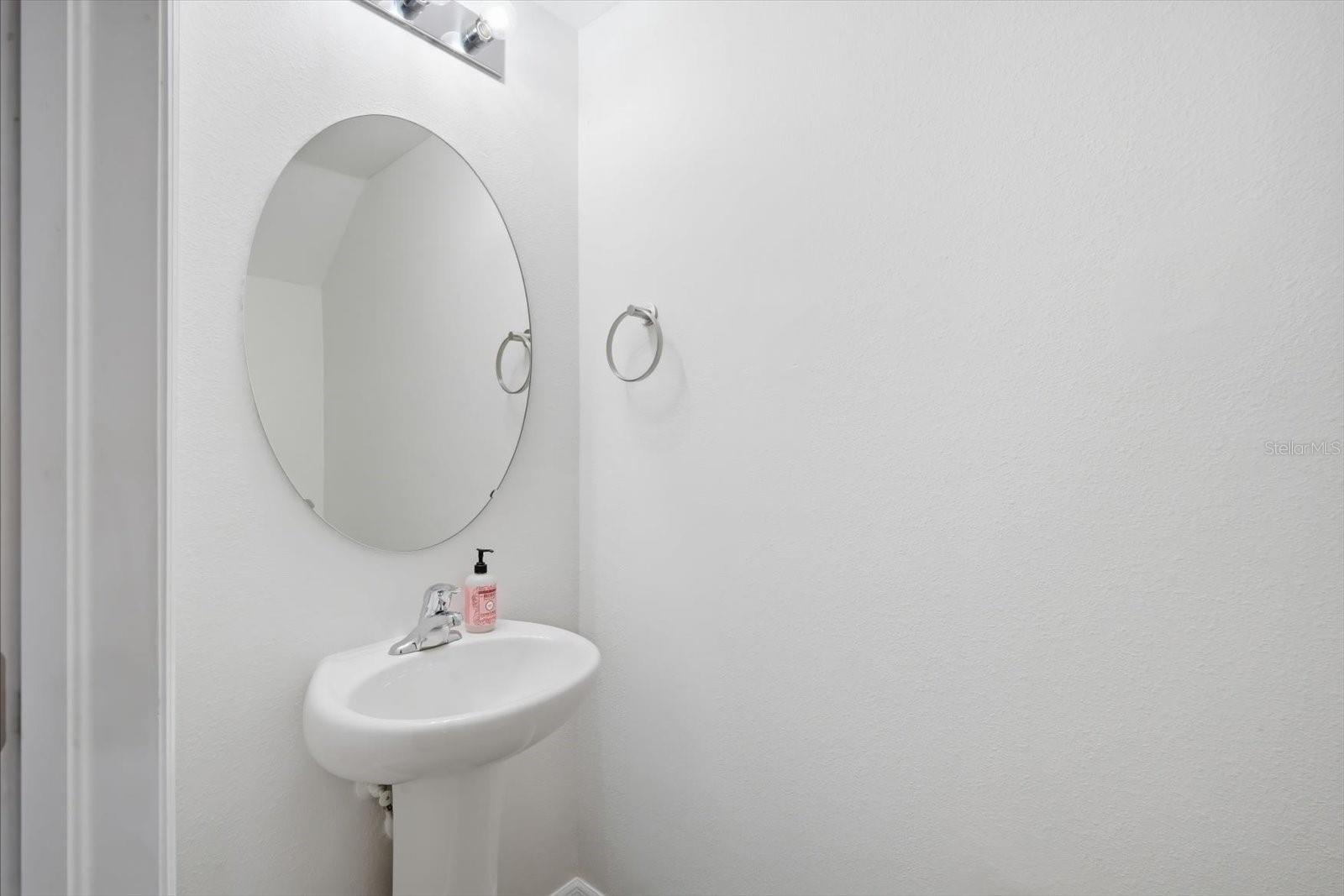 TOUCHSTONE PH 1 - Residential Lease
