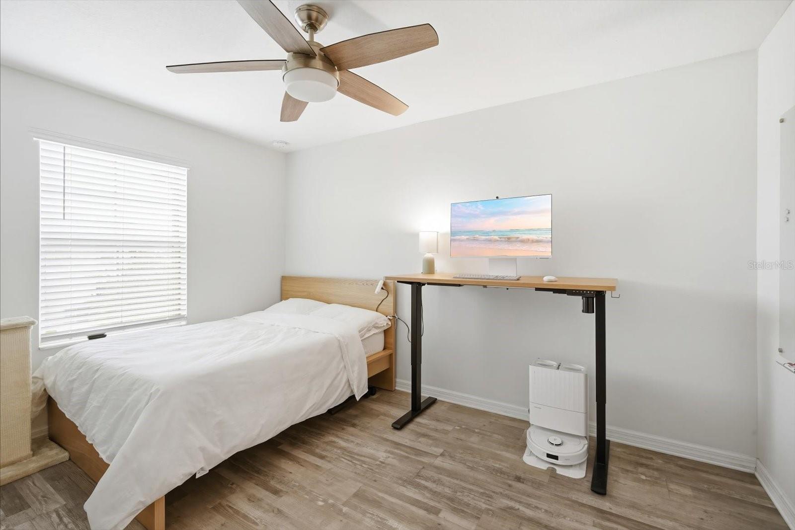 TOUCHSTONE PH 1 - Residential Lease