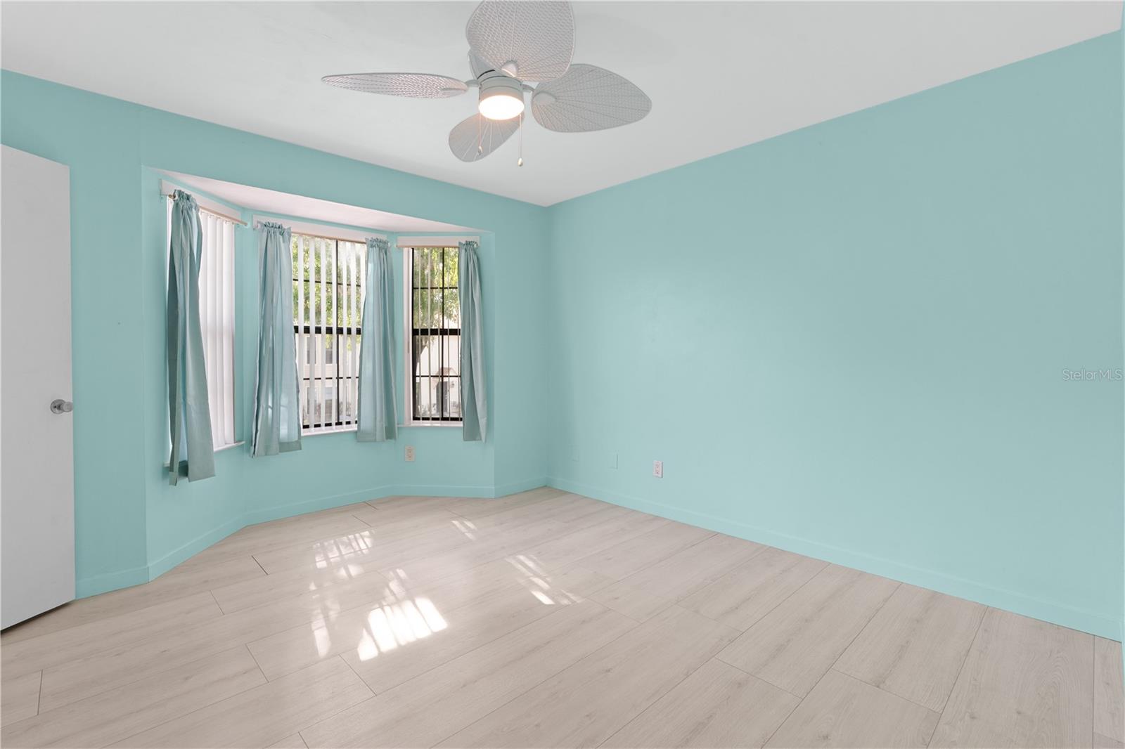 KENTWOOD PARK - Residential