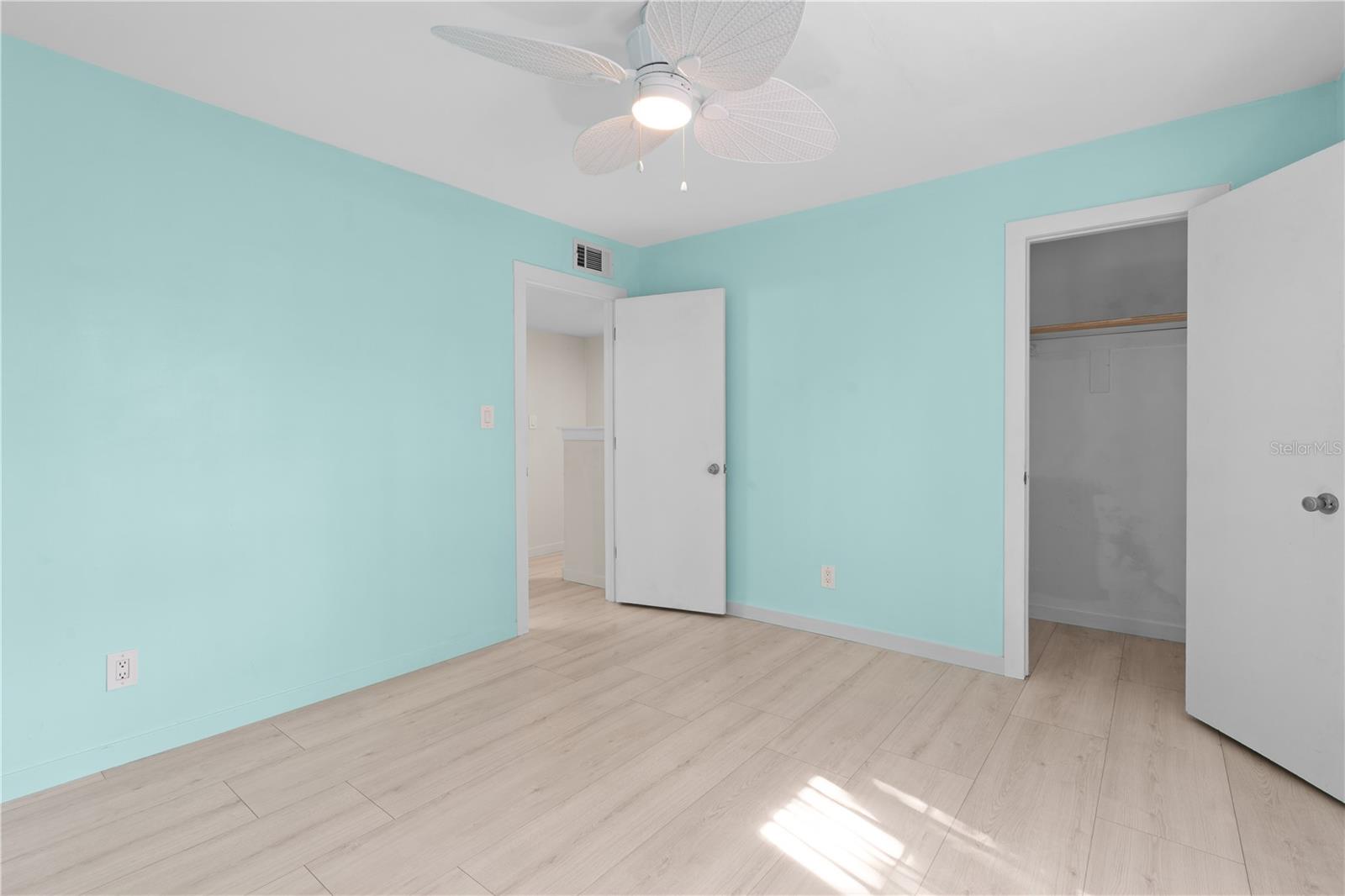 KENTWOOD PARK - Residential