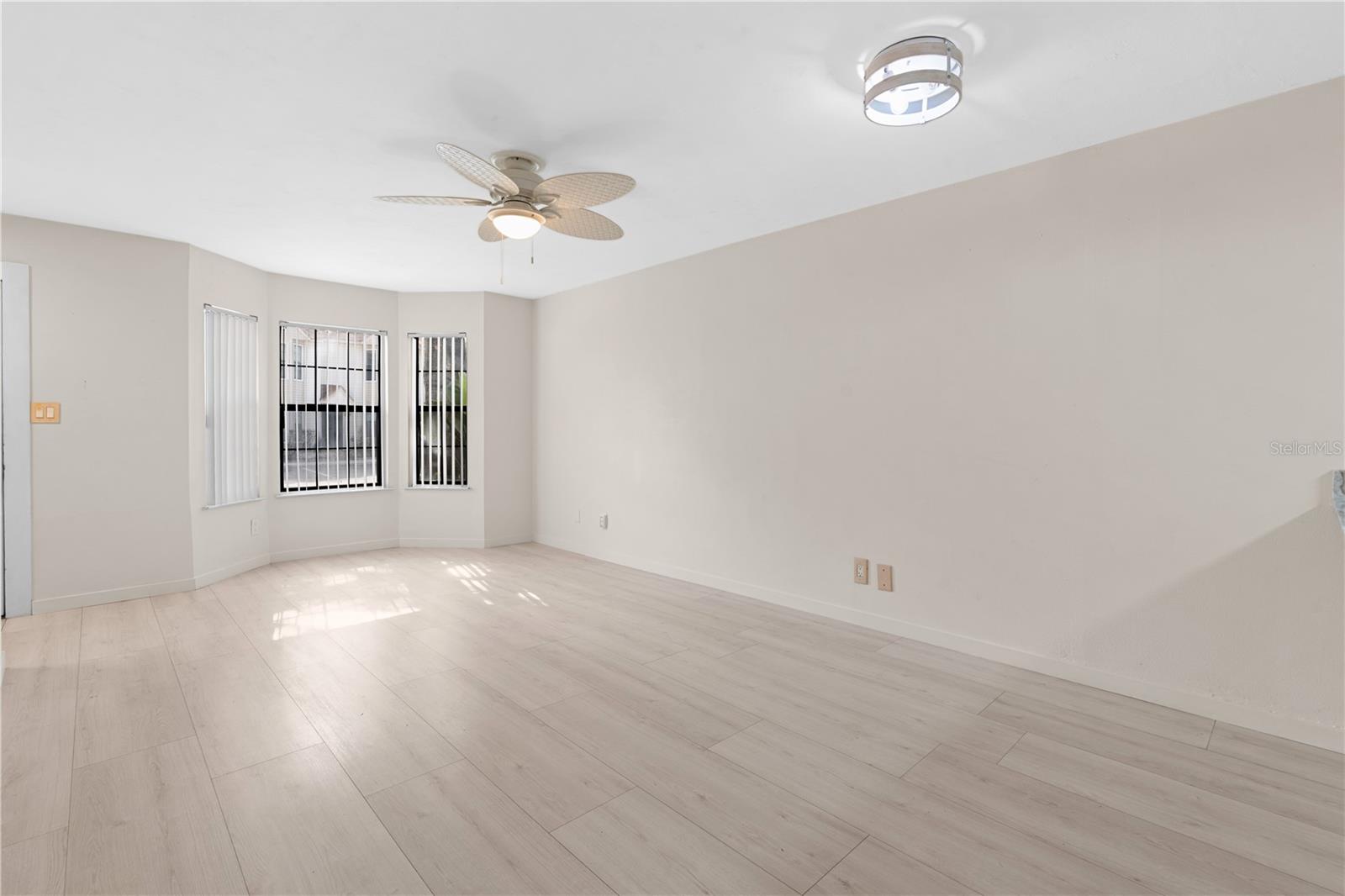 KENTWOOD PARK - Residential