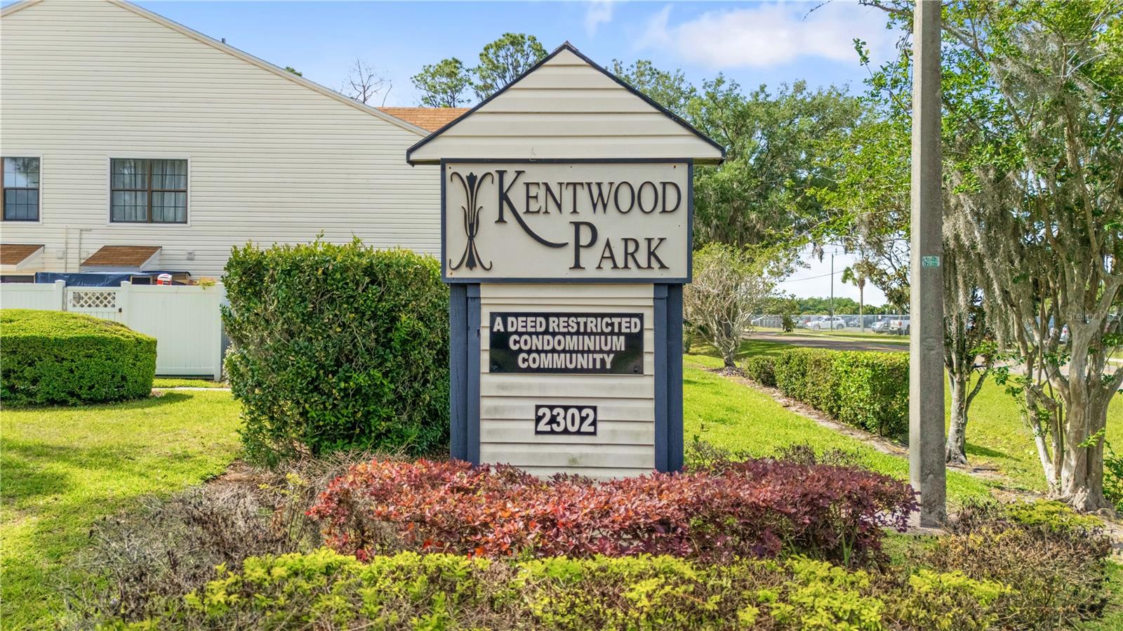 KENTWOOD PARK - Residential