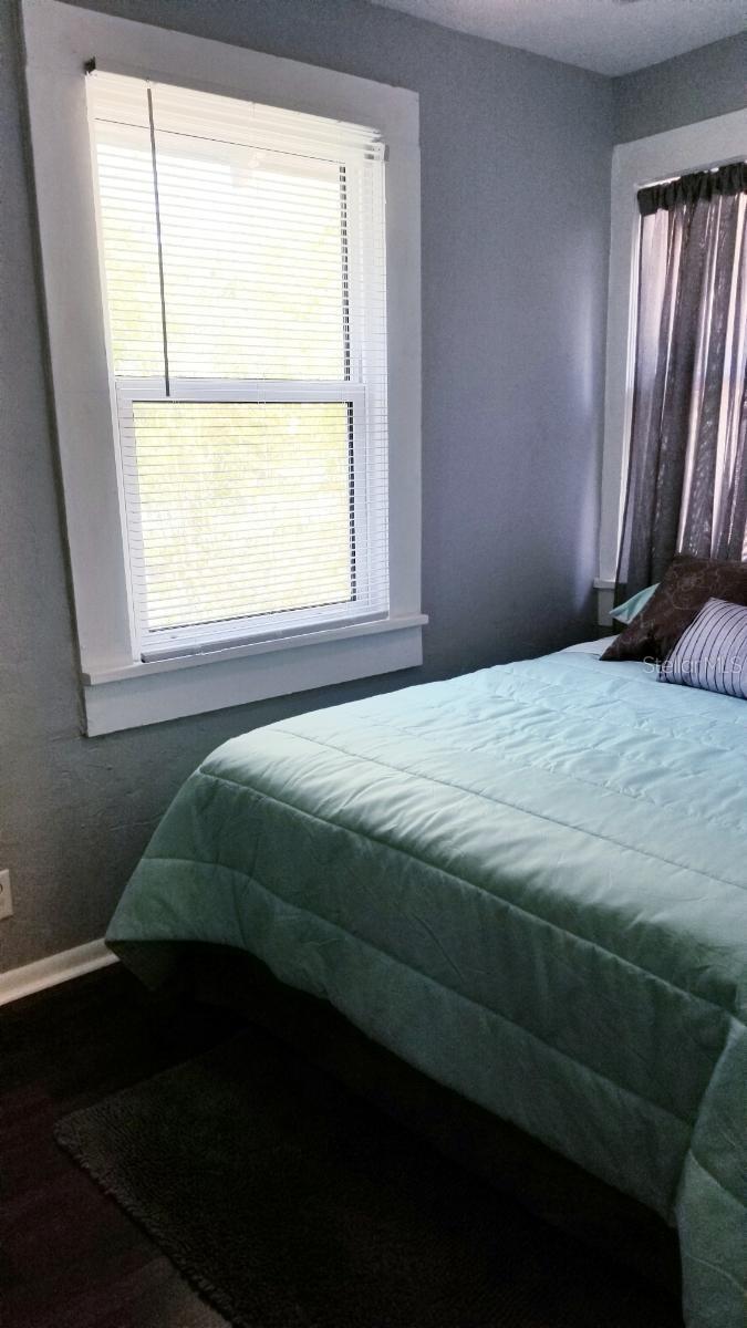 GLOVERS THOS - Residential Lease