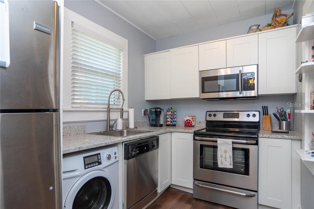 GLOVERS THOS - Residential Lease