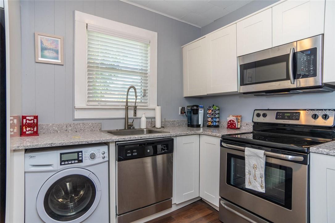 GLOVERS THOS - Residential Lease