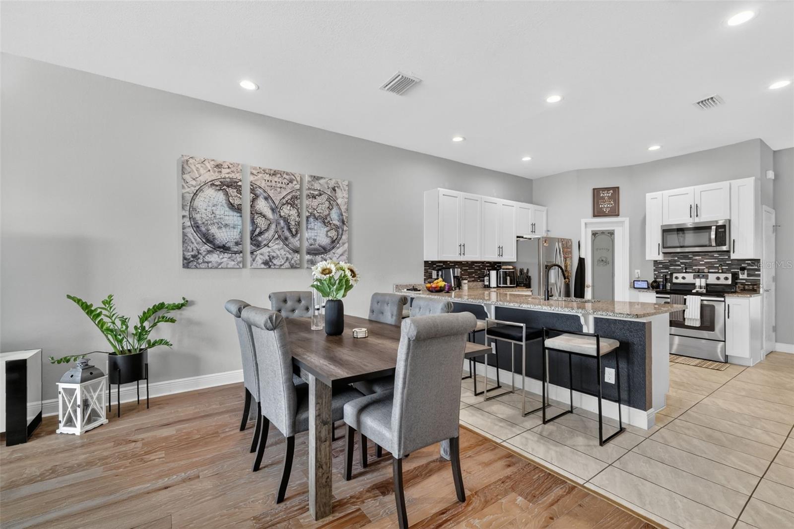 GROVELAND VILLAS AT GREEN GATE - Residential