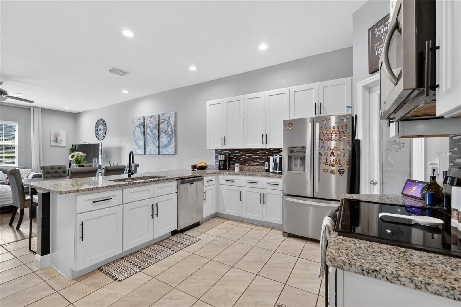 GROVELAND VILLAS AT GREEN GATE - Residential