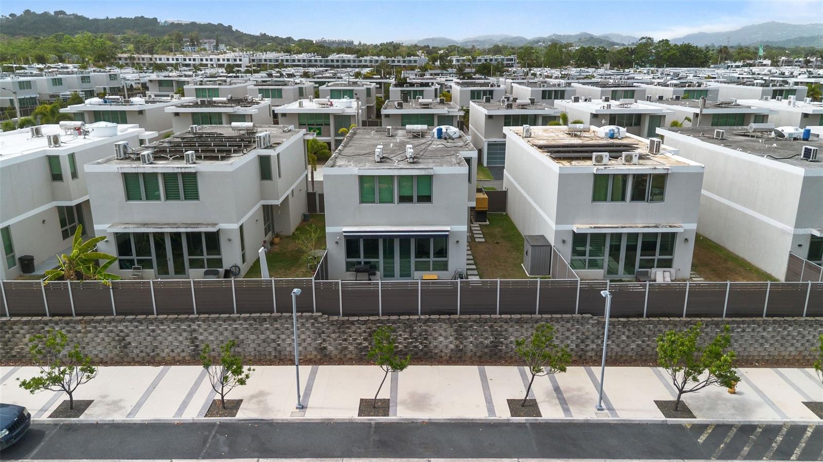 RIVIERA VILLAGE - Residential