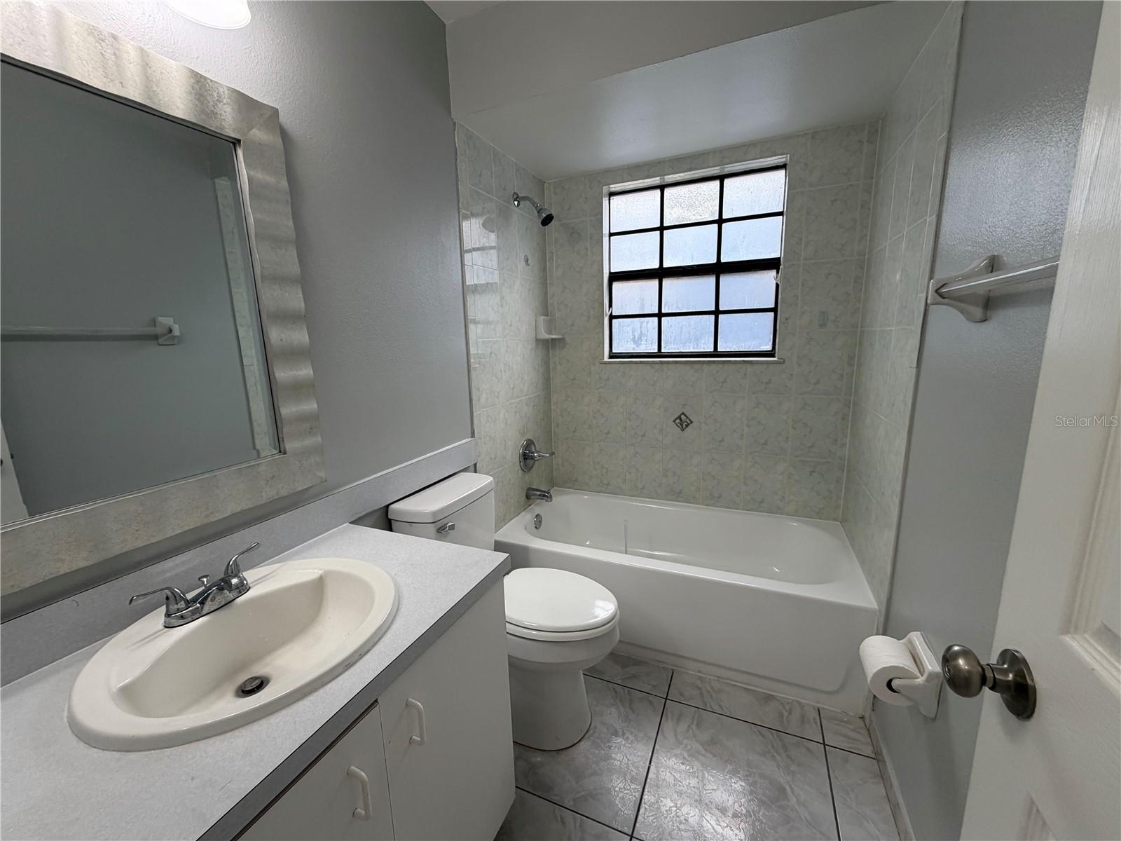 GULFSTREAM SHORES - Residential