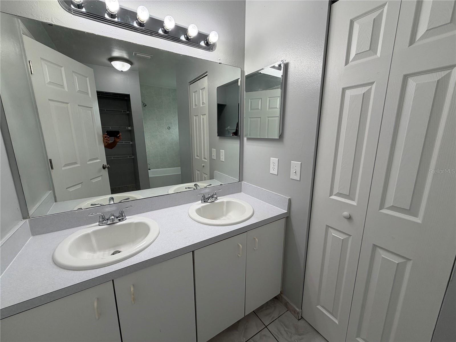 GULFSTREAM SHORES - Residential